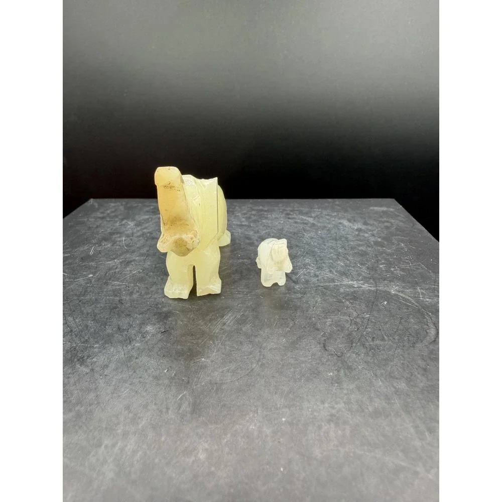 🐘✨ Vintage Hand Carved Onyx Elephant Figurines Set of 2 - Beautiful Stone Décor